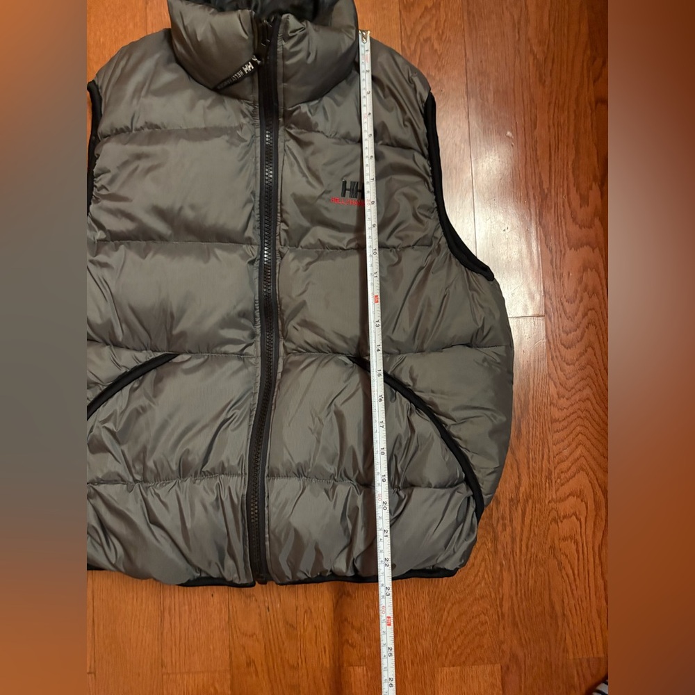Helly Hansen Reversible Charcoal Grey/Black Puffer Vest. Men’s size medium - Picture 3 of 7